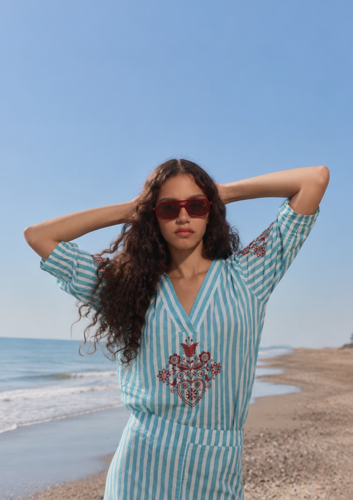 Blusa Love Bordada