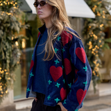 Chaqueta Love bordada fresa