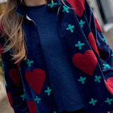 Chaqueta Love bordada fresa