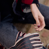 Guante en piel beige y negro