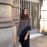 Poncho Cashmere Ava Bicolor Marrón y marino